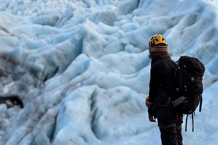 Jökulsárlón Kayaking and Falljökull Glacier Hike — Skaftafell Glacier Combo photo 2