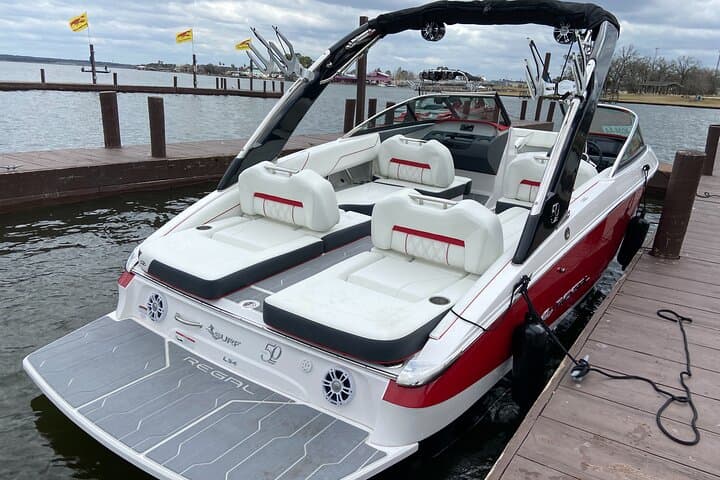 Private Lake Conroe Boat Charter: Custom Parties, Wakesurf & Sunset Cruises photo 2