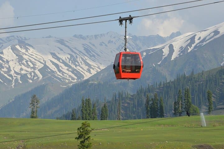 Gulmarg Private Day Trip from Srinagar: Gondola, Golf Course & Pony Rides photo 2
