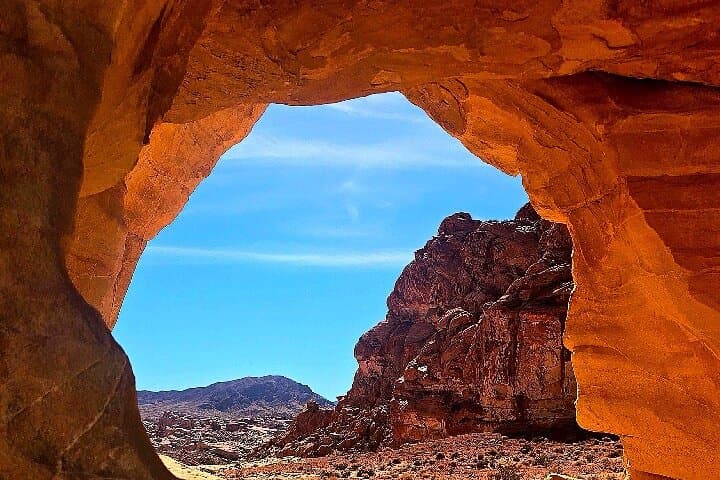 Private Valley of Fire Tour from Las Vegas — Fire Wave, White Domes & Ancient Petroglyphs photo 3