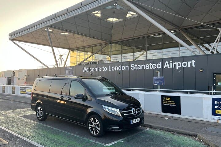 Stansted to Southampton Port Private Transfer — Meet & Greet with Luggage Assistance