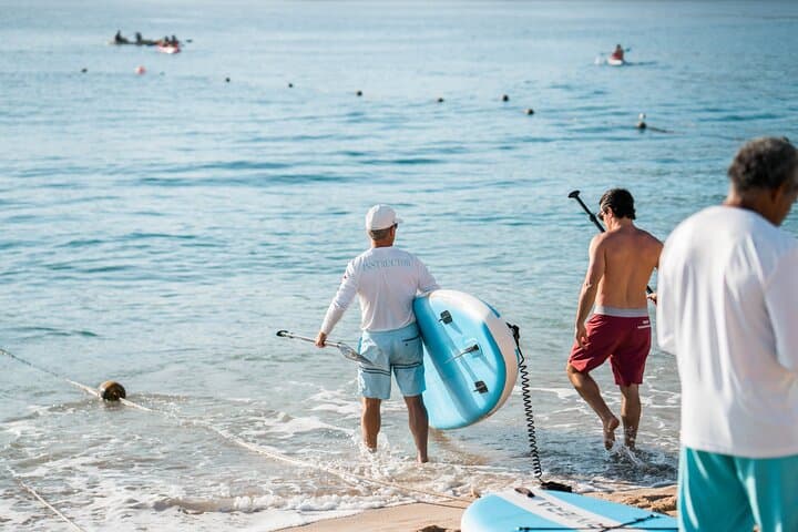 Stand-Up Paddleboarding in Medano Bay: SUP Rentals with El Arco Views photo 3