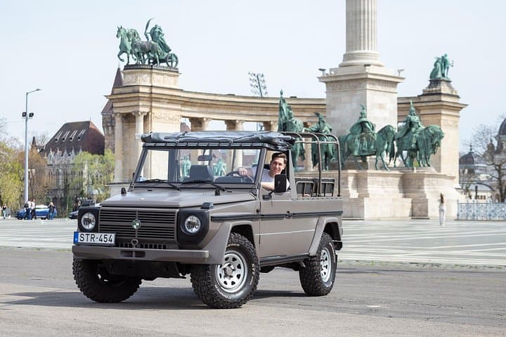 Budapest Russian Jeep Private Tour: Best of Buda & Pest (3–4 Hour) photo 4