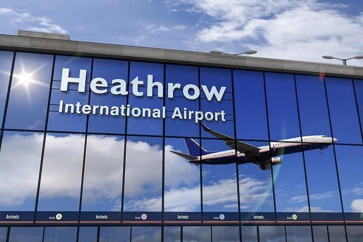 London Airport Transfer: Private Meet-and-Greet to Central London photo 2