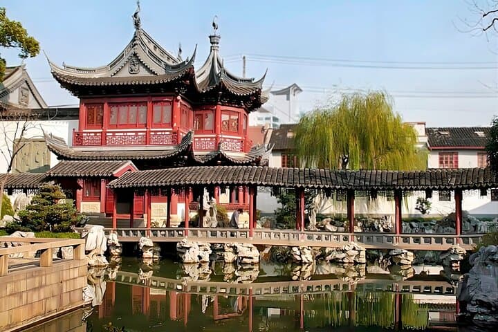 Shanghai Half-Day City Adventure: Yu Garden, The Bund & Xintiandi Highlights photo 3