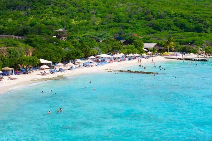 Beach-Hopping Curacao: Private 11‑Seat Minivan Tour to Flamingos, Pigs & Turtles photo 6