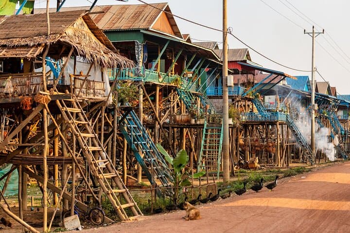 Sunset Boat Tour to Kampong Phluk: Stilt Villages & Tonle Sap Sunset photo 3