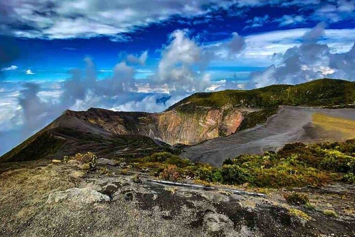 Irazú Volcano National Park: Admission & Crater-Rim Trails Guide photo 3