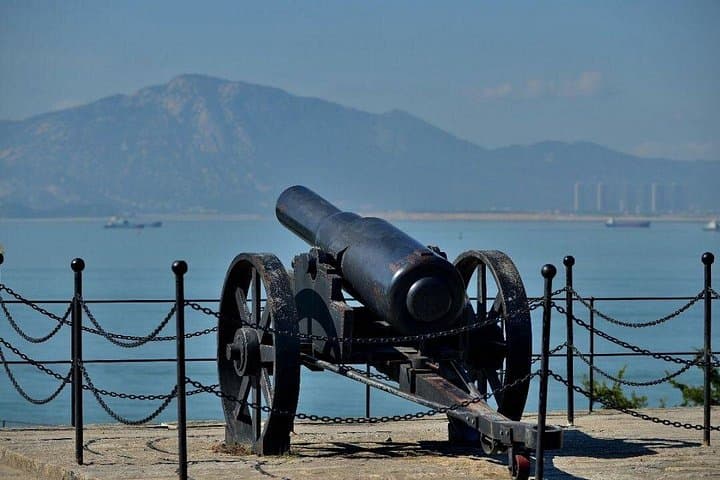 Explore Xiamen & Gulangyu in One Day: Private Ferry Tour with Seafood Lunch photo 4