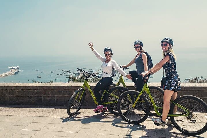 Bike & Bite Lima: Coastal Cycling and Culinary Tour of Miraflores & Barranco photo 3