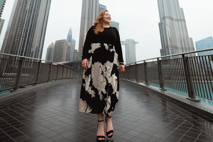 Burj Khalifa Portrait Photoshoot: Downtown Dubai Luxury Session photo 5