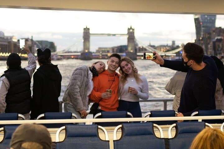 London Thames River Cruise — Single Journey on Uber Boat by Thames Clippers