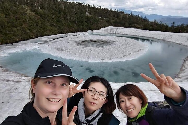 Hachimantai & Yakehashiri: Volcanic Wonders and Scenic Trails in Tohoku