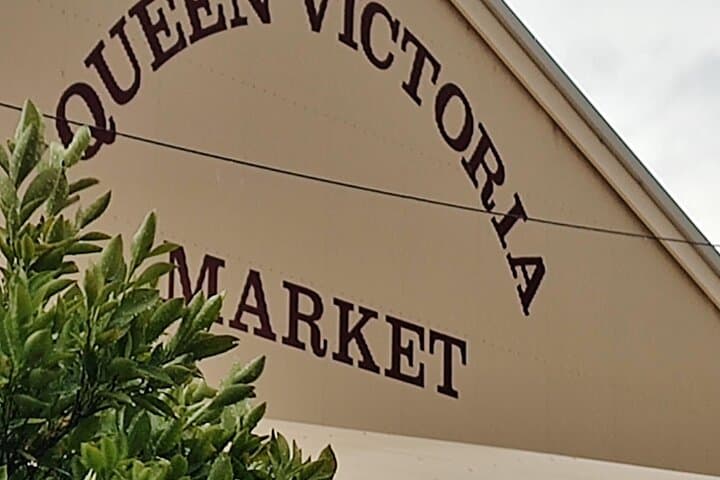 Explore Melbourne's Iconic Sights on a Guided City Tour photo 3