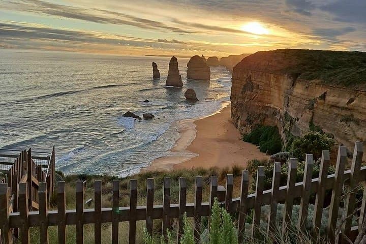 Great Ocean Road Day Tour in Italian — Twelve Apostles & Apollo Bay photo 1