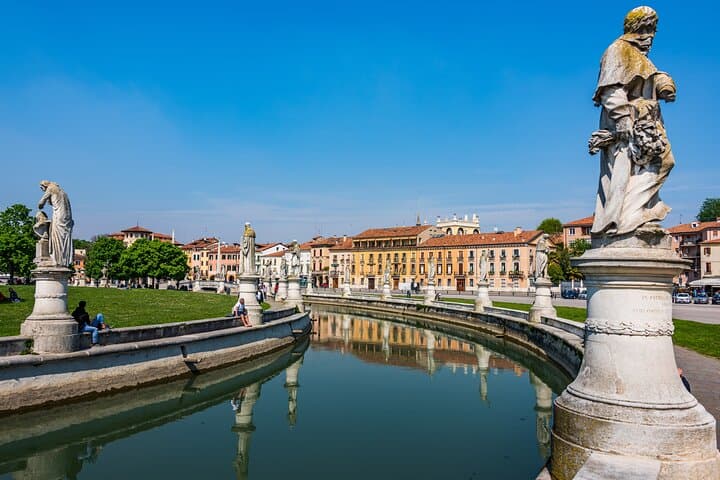 Padua in Two Hours: Local-Led Walking Tour of Basilica, Prato della Valle & Tasting photo 3
