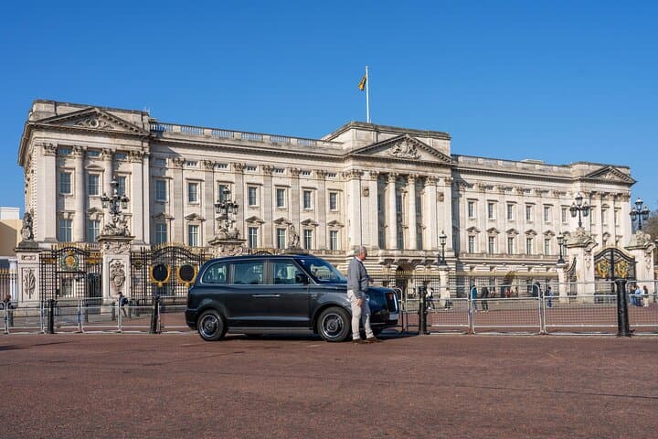Iconic London in a Black Cab: 3-Hour Small-Group Highlights Tour photo 3
