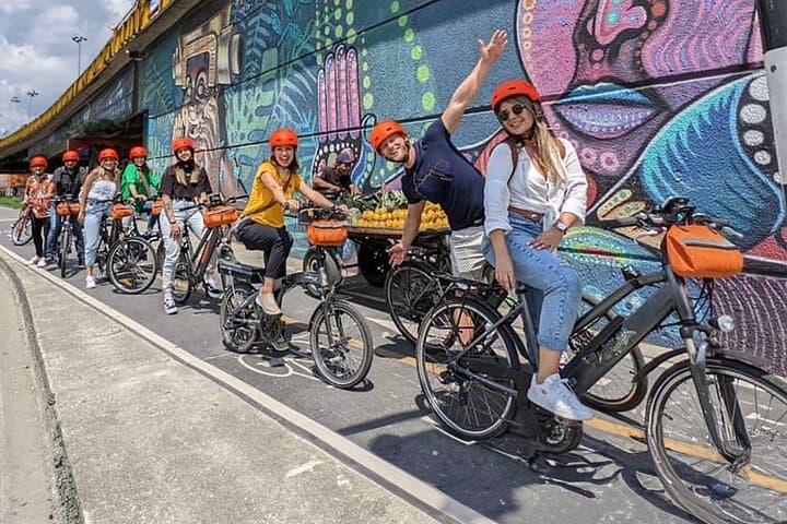 Warsaw Old Town Bike Tour — 90-Minute Guided Ride Through History photo 1