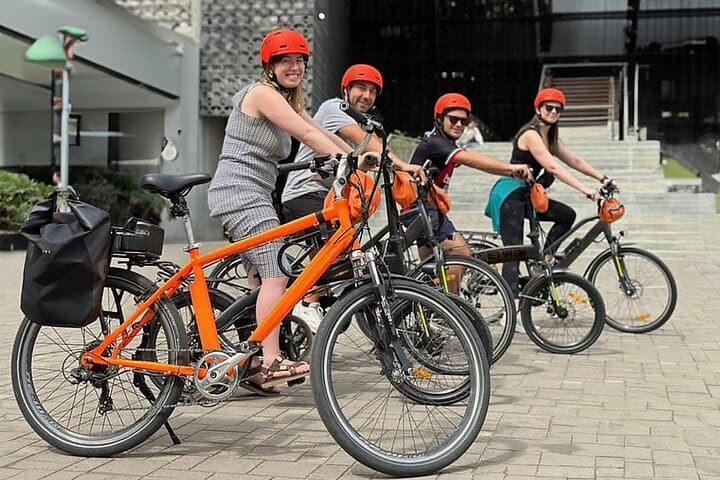 Warsaw Old Town Bike Tour — 90-Minute Guided Ride Through History photo 3