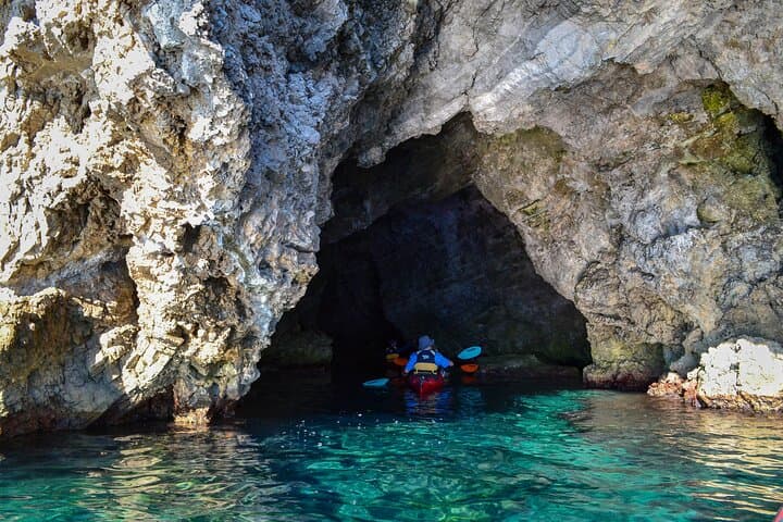 Sea Kayaking Sivota Islets & Blue Lagoon: Pisina, Bella Vraka & Mourtemeno photo 6