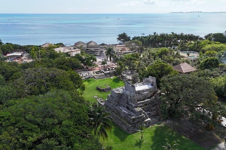 El Meco Guided Tour in Cancún: Archaeology, Tequila Tasting & Shopping photo 4