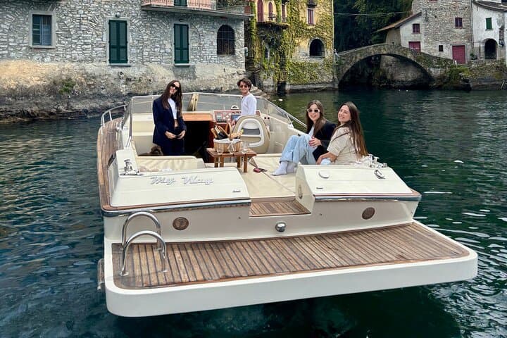 Private Vintage Motorboat Cruise on Lake Como — 1–4 Hour Luxury Tour photo 3