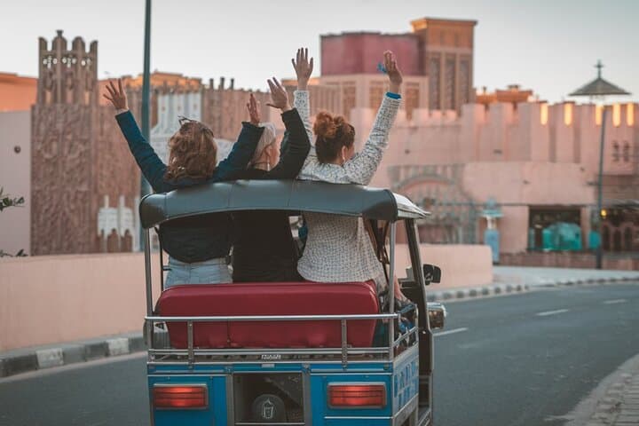 Private Marrakech Tuk-Tuk City Tour with Pickup and Drinks — Medina, Koutoubia & Palaces photo 2