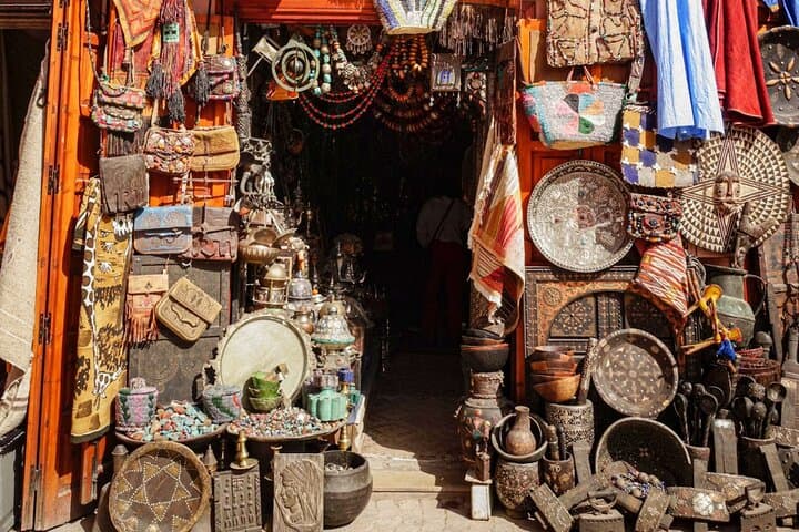 Private Marrakech Tuk-Tuk City Tour with Pickup and Drinks — Medina, Koutoubia & Palaces photo 3