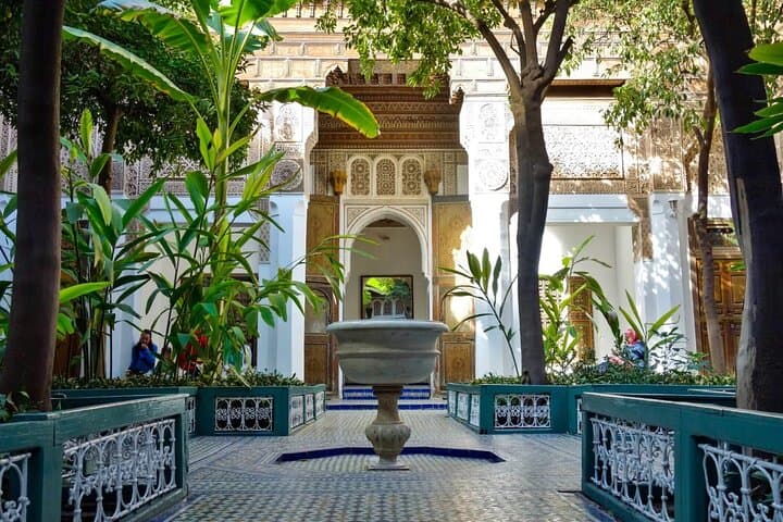 Private Marrakech Tuk-Tuk City Tour with Pickup and Drinks — Medina, Koutoubia & Palaces photo 5