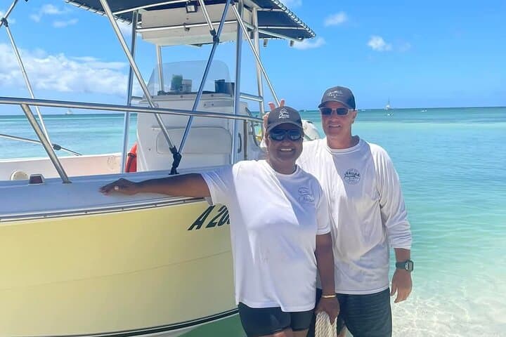 Private Boat Tour and Snorkel Shipwrecks in Aruba photo 3
