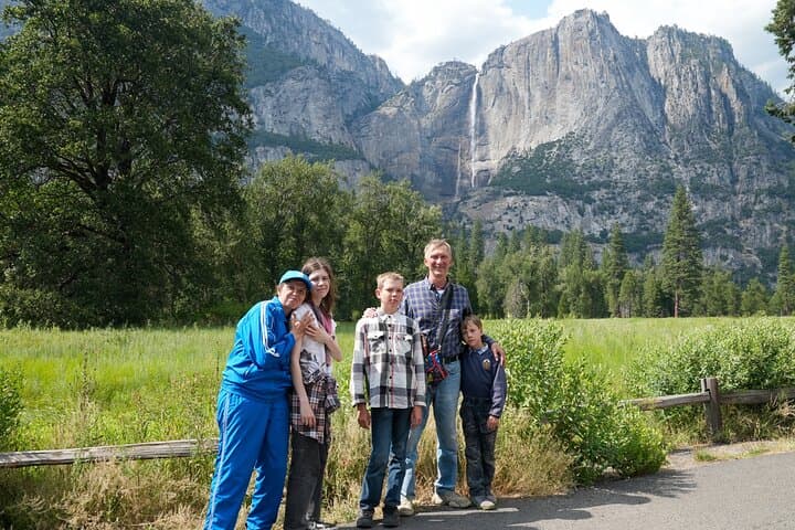 2-Day Private Tour to Yosemite National Park — Mariposa Grove, Vernal Fall & Tunnel View photo 2