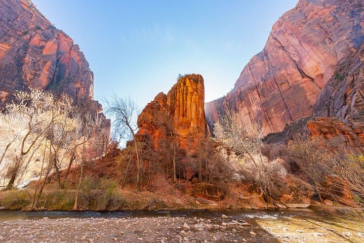 Zion National Park Day Trip from Las Vegas — Guided Shuttle Tour with Picnic photo 2
