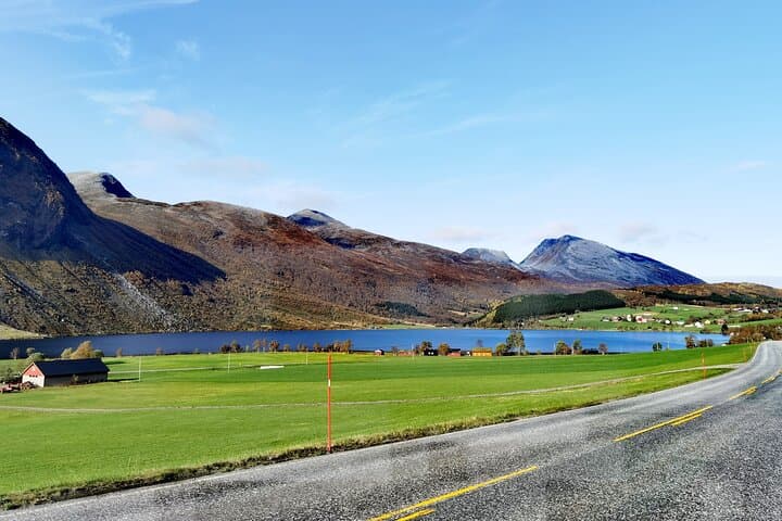 4-Day Bergen to Geiranger & Nærøyfjord: Naeroyfjord, Trollstigen & Ålesund Road Trip photo 5