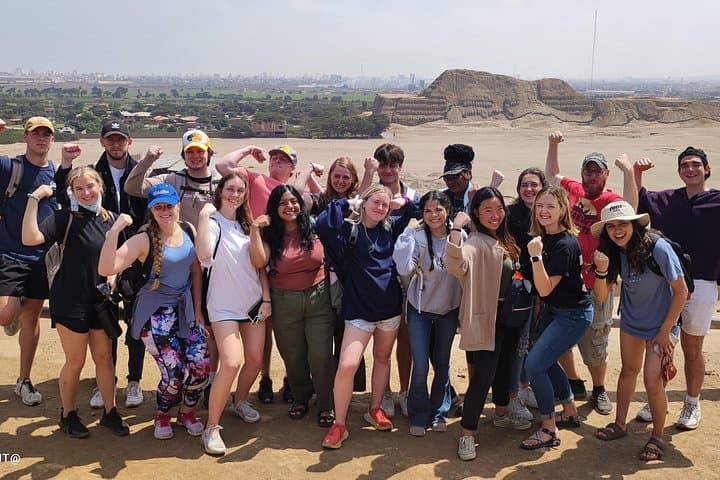 Trujillo Full-Day Archaeological Tour — Huaca de la Luna, Chan Chan & Huanchaco photo 4