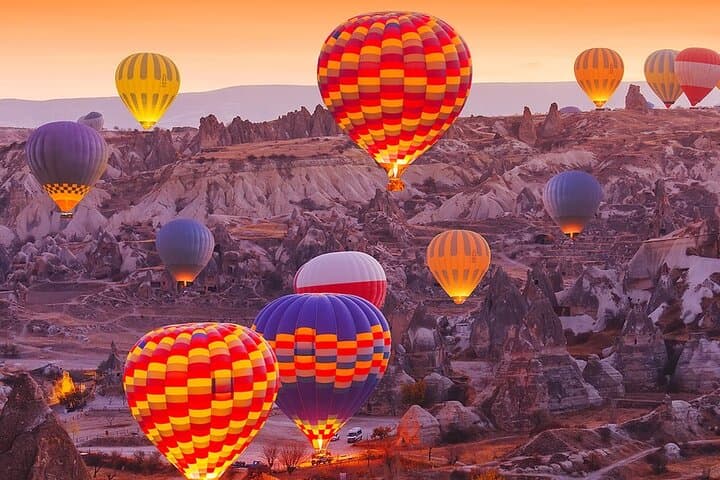 Cappadocia Hot Air Balloon Flight Over Göreme: Sunrise Ride with Pickup and Champagne photo 4