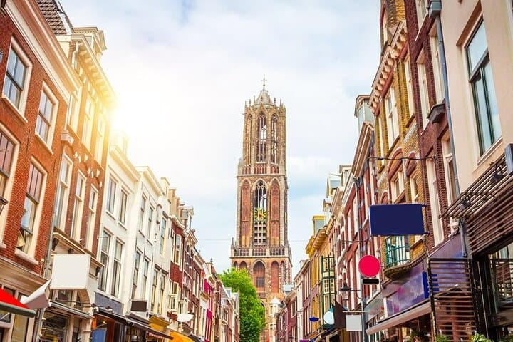 Self-Guided Treasure Hunt in Utrecht — Solve Clues from the Dom Tower to the Oudegracht