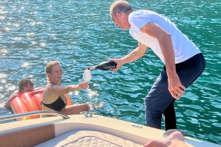 Private Speedboat Grand Tour of Lake Como: Como to Bellagio, Varenna & Swim photo 6