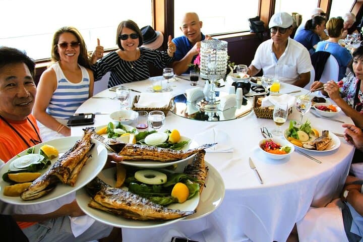 Private Bosphorus Lunch Cruise: Luxury Yacht Sightseeing in Istanbul photo 6