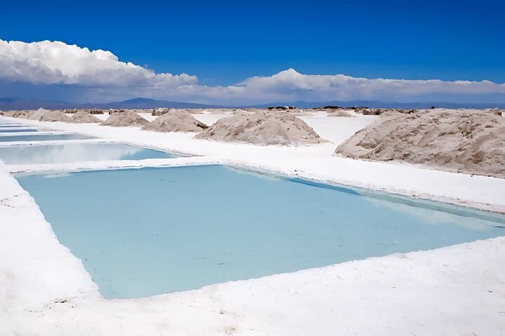 Full-Day Salinas Grandes & Purmamarca Tour from Salta: Cuesta de Lipán and 7 Colors Hill
