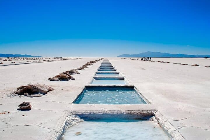 From Jujuy to Salinas Grandes & Purmamarca: High-Andean Salt Flats and Seven Colors