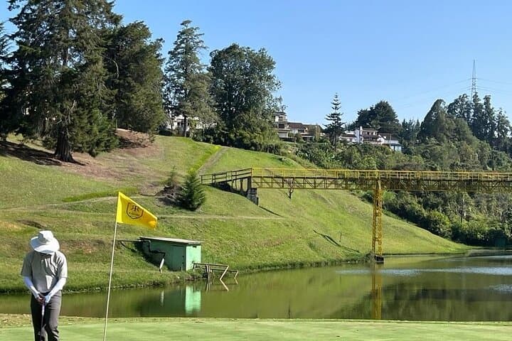 Quick 9-Hole Round at Club Campestre Medellín — Scenic Half-Round in the Aburrá Valley photo 3