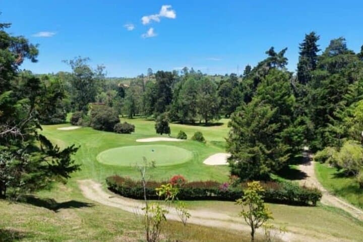 Quick 9-Hole Round at Club Campestre Medellín — Scenic Half-Round in the Aburrá Valley photo 4