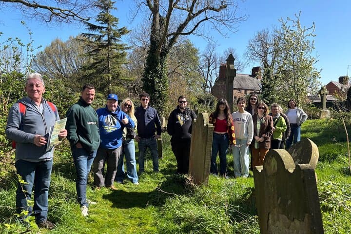 Belfast Walking Tour: Queen's University, Botanic Gardens & Friar's Bush Graveyard photo 2