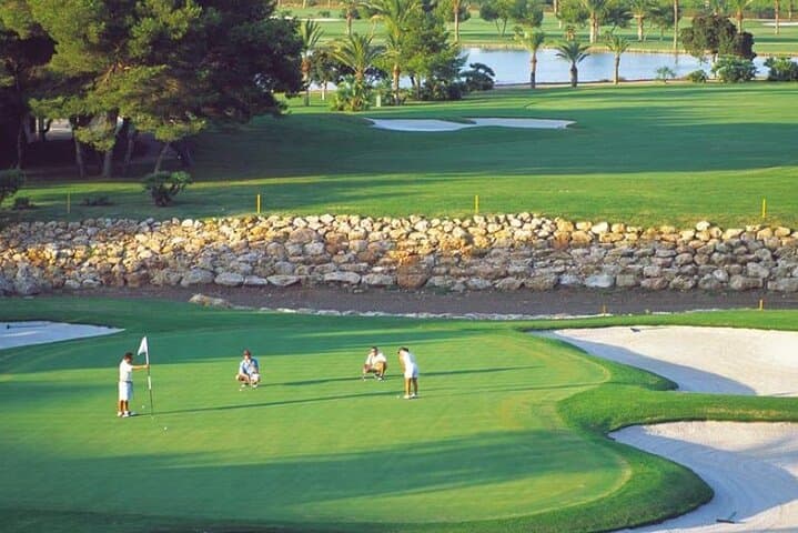 Karibana Beach Golf Club: A Scenic 9-Hole Golf Experience in Cartagena photo 2