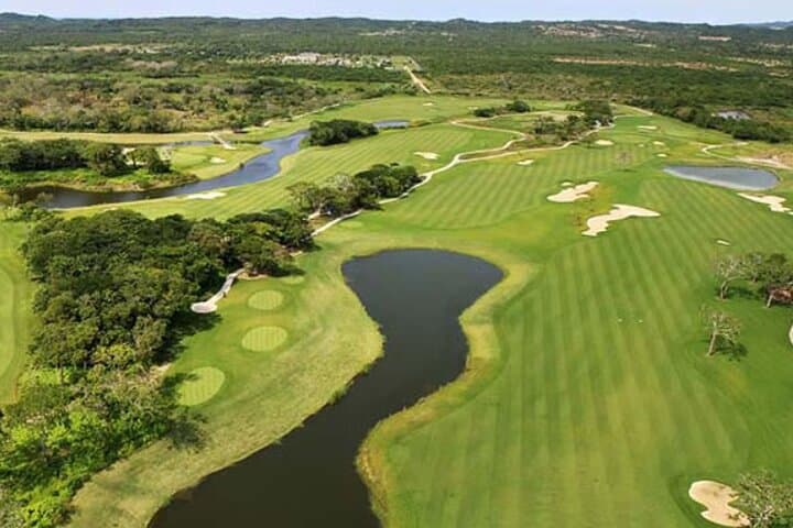 Karibana Beach Golf Club: A Scenic 9-Hole Golf Experience in Cartagena photo 4