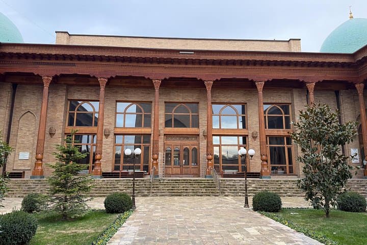 Tashkent Private Guided City Tour — Independence Square, Hazrati Imam & Chorsu Bazaar photo 3