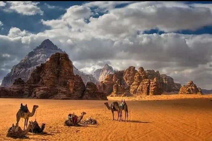 2-Day Petra, Wadi Rum & Dead Sea: Overnight Bedouin Camp and Bubble Experience from Amman photo 3