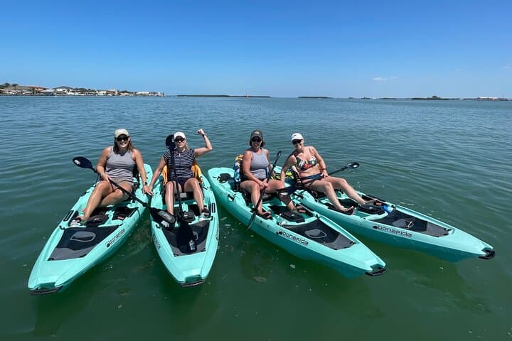 Paddle to a Clearwater Spoiler Island: Luxury Single Kayak Tour