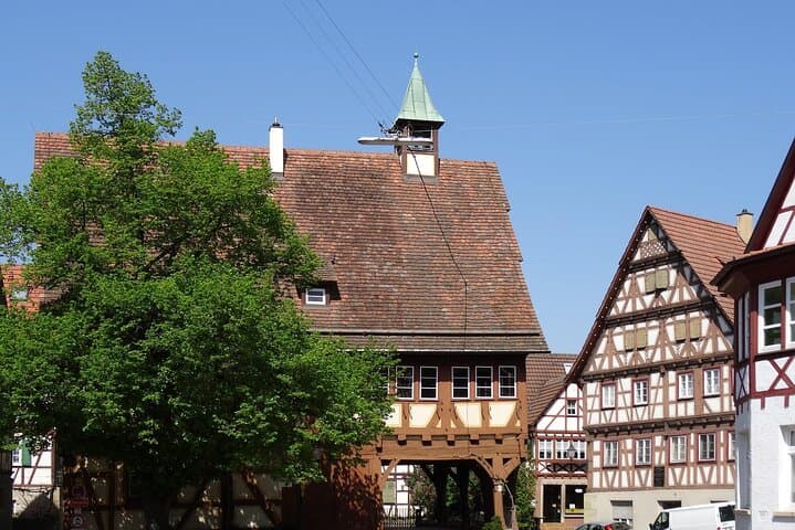 Murren Private Guided Walking Tour: Alpine Village Stroll with Eiger Views photo 2