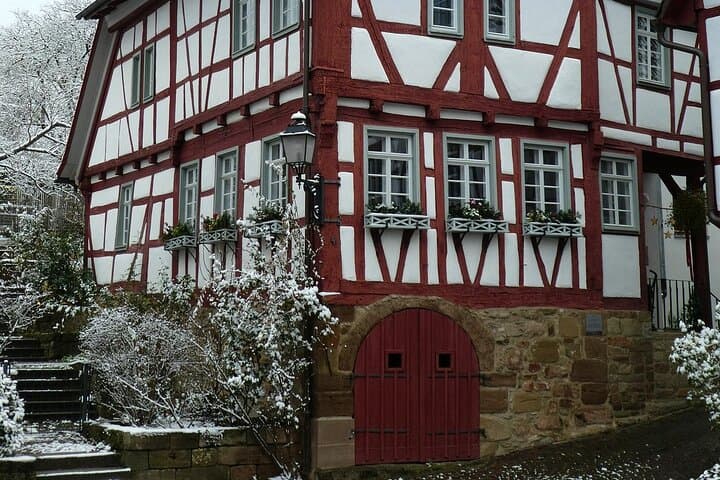Murren Private Guided Walking Tour: Alpine Village Stroll with Eiger Views photo 4